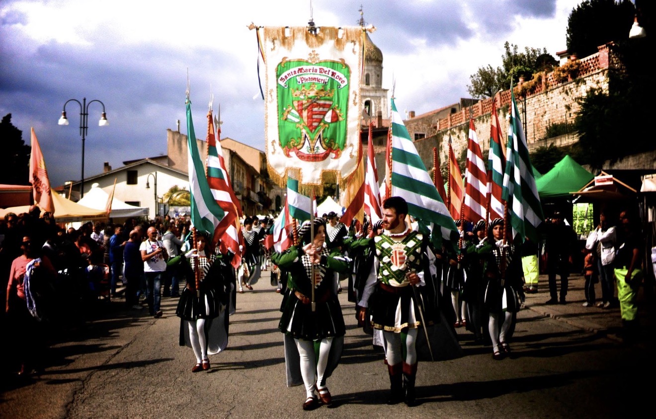 Corteo musico-coreografico con sparo